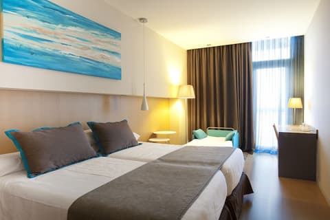 Hotel Atenea Port Barcelona Mataro, Room