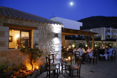 Cactus Royal Resort & Spa, Cafe