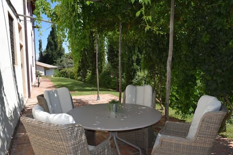 Borgo San Giusto, Terrace/patio