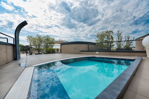 DB HOTEL VERONA, AIRPORT CONGRESS & SPA, Outdoor spa tub