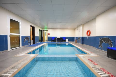 Kingsgate Hotel Doha by Millennium Hotels, Pool