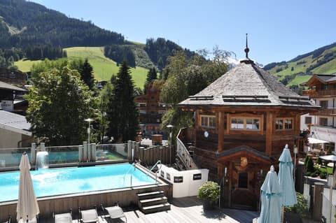 Stammhaus im Hotel Alpine Palace, Pool