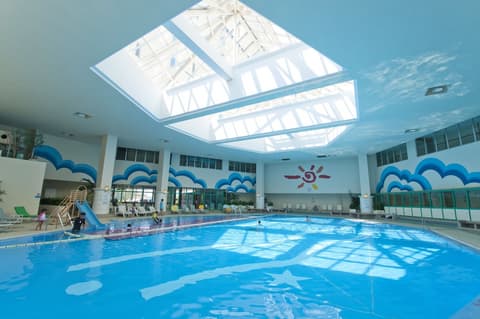 Rizzan Sea Park Hotel Tancha Bay, Indoor pool