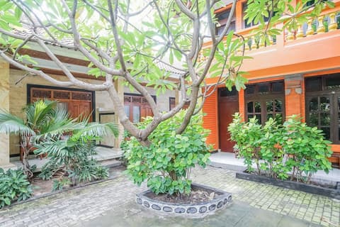 Mahendra Beach Inn, Garden