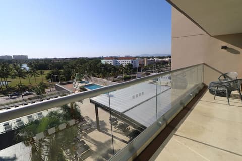 Holiday Inn & Suites Puerto Vallarta Marina & Golf by IHG, Room