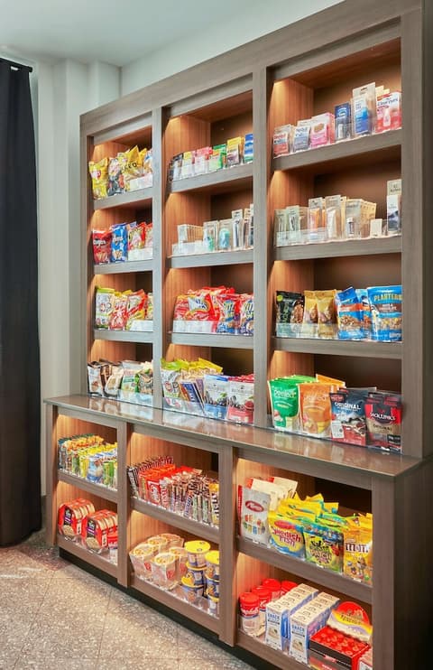 Hyatt House Chicago Medical/University District, Lobby