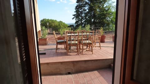 Affittacamere Le Ginestre, Terrace/patio