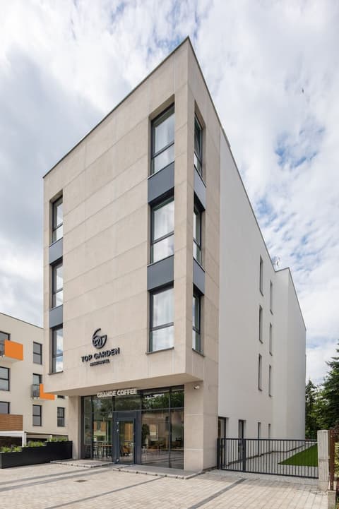 TOP Garden Aparthotel, Front of property