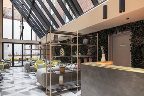 Zanzibar Locke, Reception