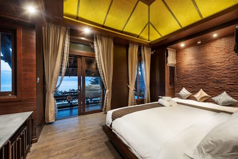 Nirvana  Beach Resort, Room