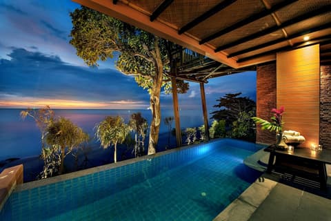 Nirvana  Beach Resort, Room