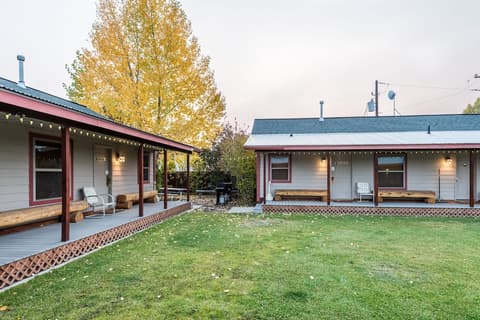 Pinedale Cozy Cabins, Exterior