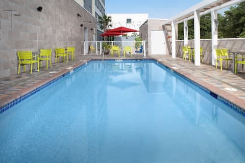 Home2 Suites by Hilton Miami Doral West Airport, Pool