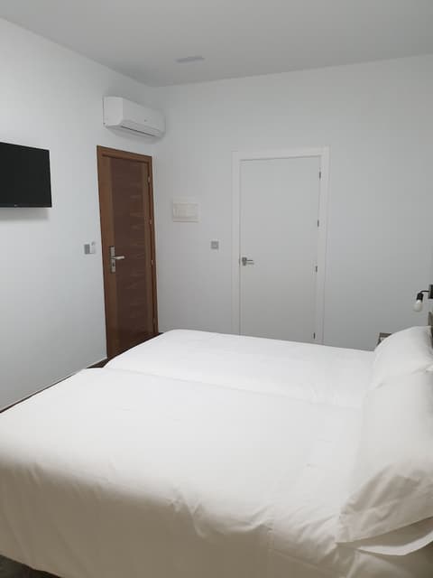 Mesón-Hostal La Cabaña, Room