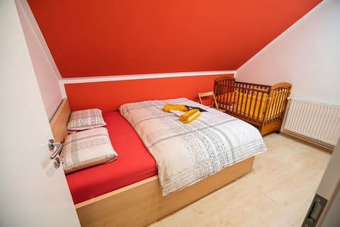 Lux Living Apartment Budic, Room