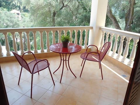 Michaelangelo, Balcony