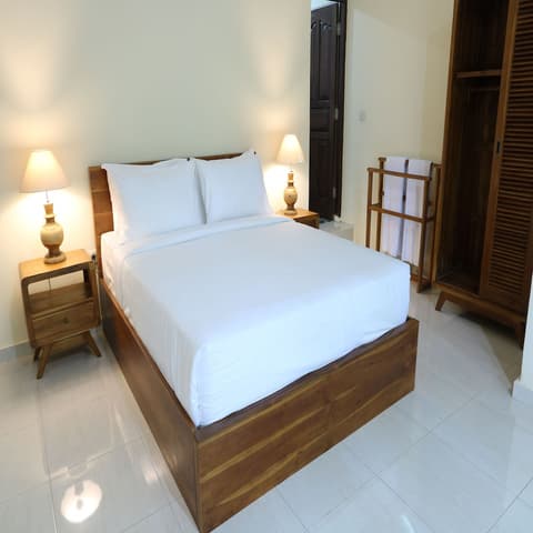 Vaneka Garden House, Room