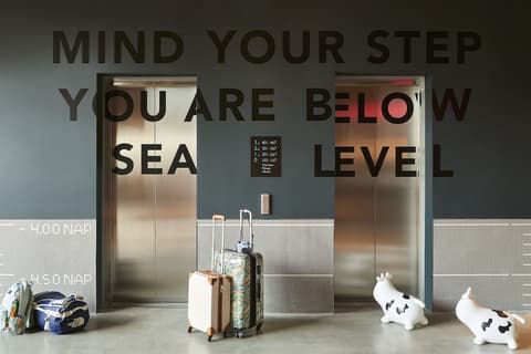 Moxy Amsterdam Schiphol Airport, Lobby