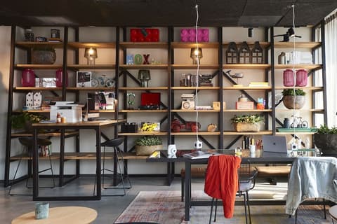 Moxy Amsterdam Schiphol Airport, Lobby lounge