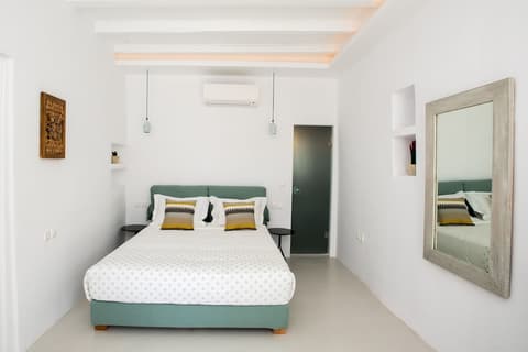 Mykonos Village, Room