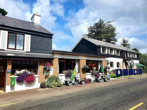 The Climbers Inn, Exterior