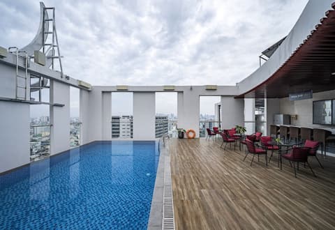 Muong Thanh Luxury Saigon Hotel, Rooftop pool