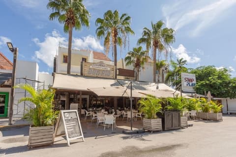 Luxurious Condo Steps From The Beach B2 Los Corales Playa Bavaro, Property grounds