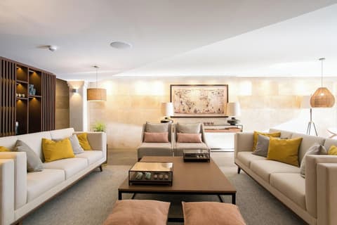 Four Points by Sheraton Sesimbra, Lobby