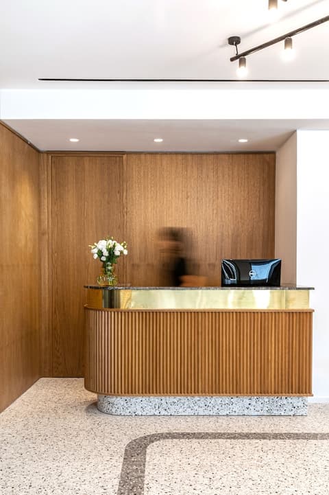 Noa Hotel, Reception