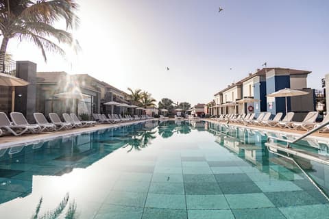 Caybeach Meloneras, Pool