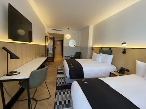 MET Hotel, Room