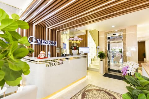 Venice 1 Hotel, Lobby