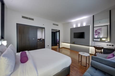 Howard Johnson Plaza By Wyndham Dubai Deira, Room
