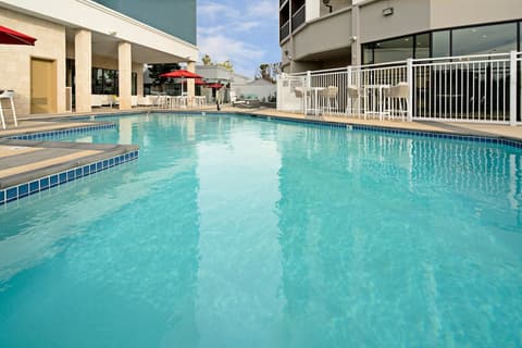 Staybridge Suites Long Beach Airport by IHG, Pool