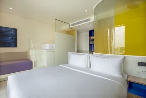 Wink Hotel Saigon Centre - 24hrs Stay, Room