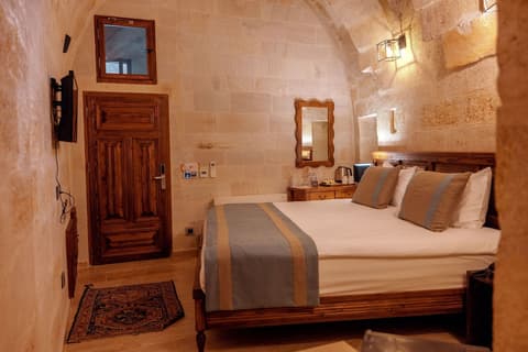 Misty Cave Hotel, Room