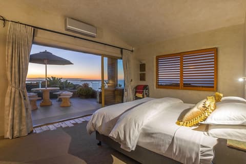 Delamore Lodge, Room