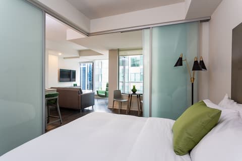 reStays Ottawa, Room