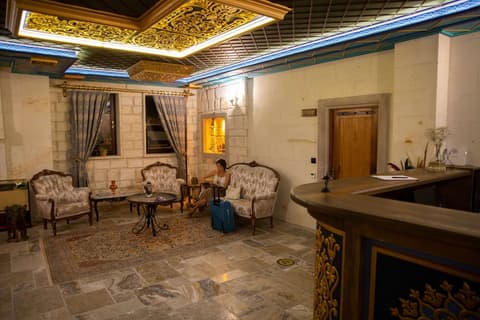 Acer Cave Hotel, Lobby sitting area