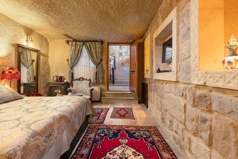 Acer Cave Hotel, Room