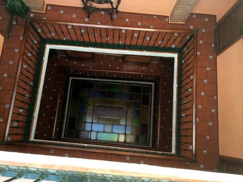 Hermanos Macías Hotel, Interior