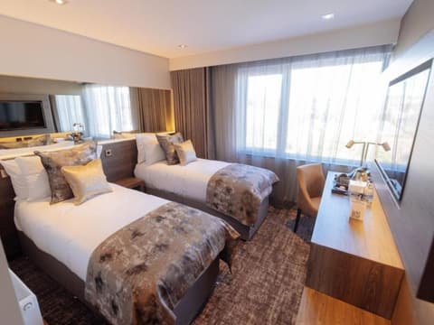 The Redhurst Hotel, Room