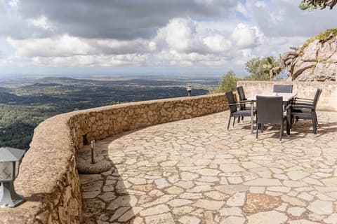 Sant Salvador Hostatgeria, Terrace/patio