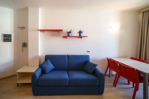 Mediterraneo RTA, Living area