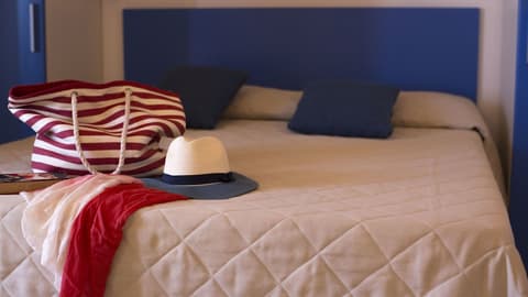 Mediterraneo RTA, Room