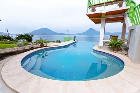 Hotel y Centro de Convenciones Jardines del Lago, Outdoor pool