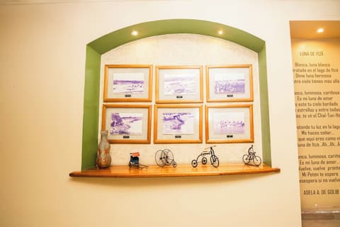 Hotel Petén, Reception