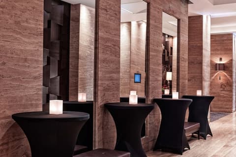 Metropol Palace Belgrade, Lobby