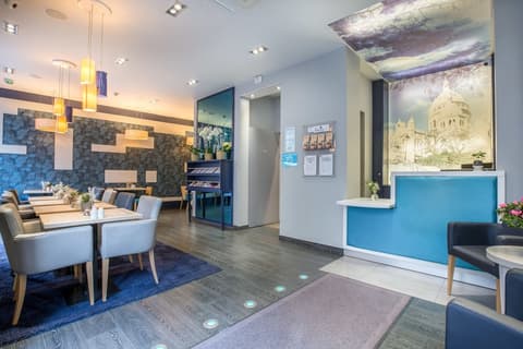 Prince Albert Montmartre, Reception