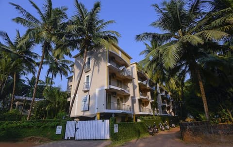 TreeHouse Blue Hotel & Serviced Apartments, Property entrance